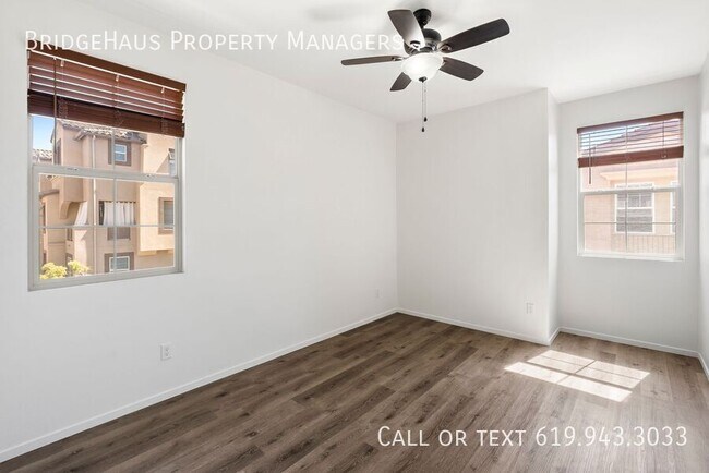 Building Photo - 1212 Via Lucero