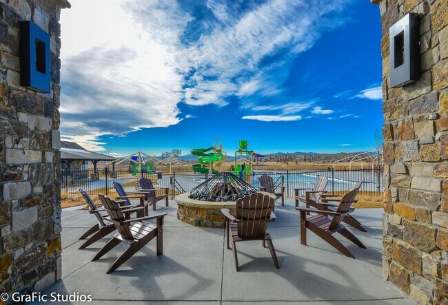 Building Photo - Bright, Spacious & Full of Charm Inside an...