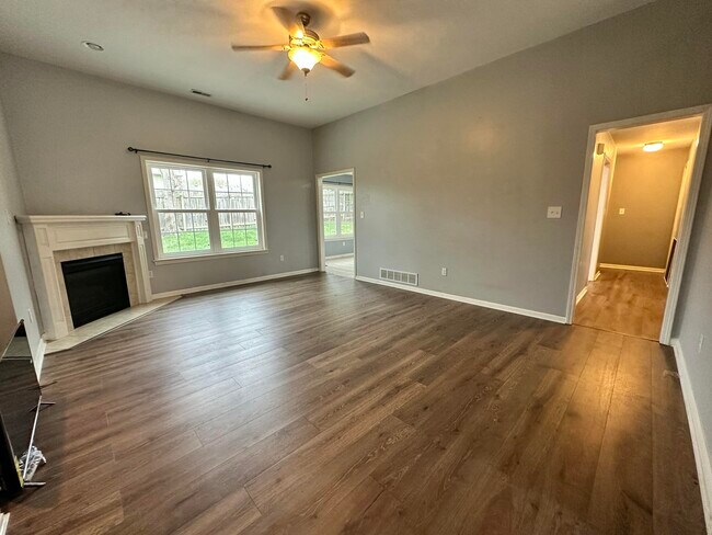 Building Photo - 305 Port Way