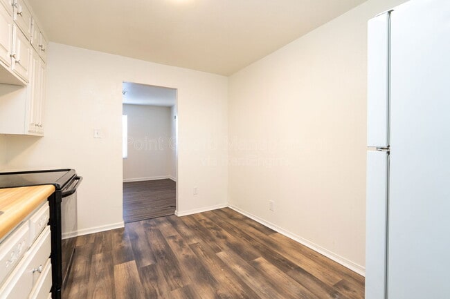 Building Photo - 4471 E Boston Dr