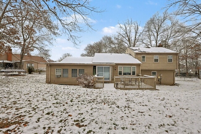 Building Photo - Welcome Home!