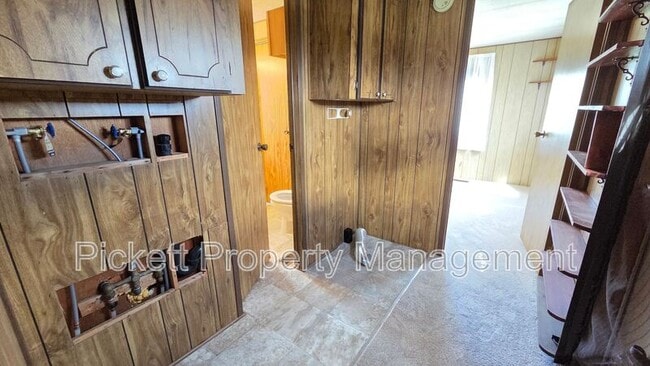 Building Photo - 2397 Alaska Ave E