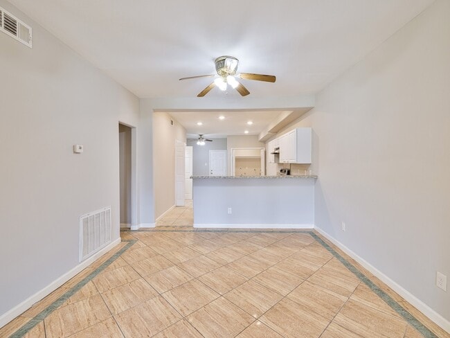 Building Photo - 12660 Briar Patch Dr