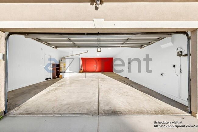 Building Photo - 5746 Brianhead Dr