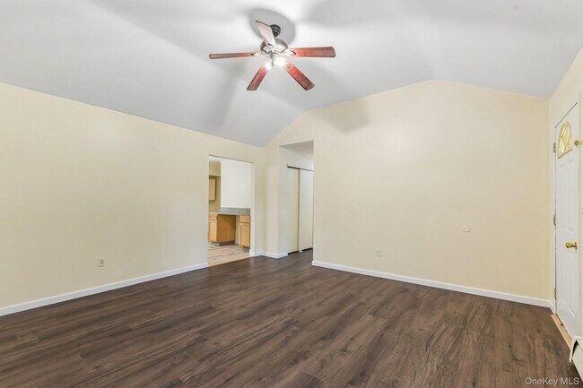 Building Photo - 22 Red Maple Rd