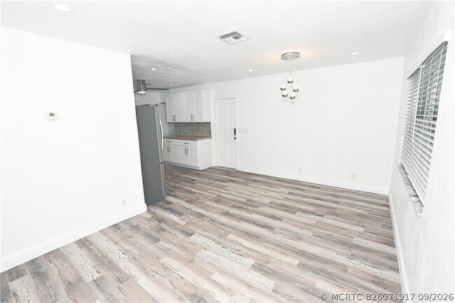 Building Photo - 270 NW 43rd St