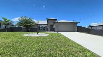Building Photo - 4020 NW 41st Pl