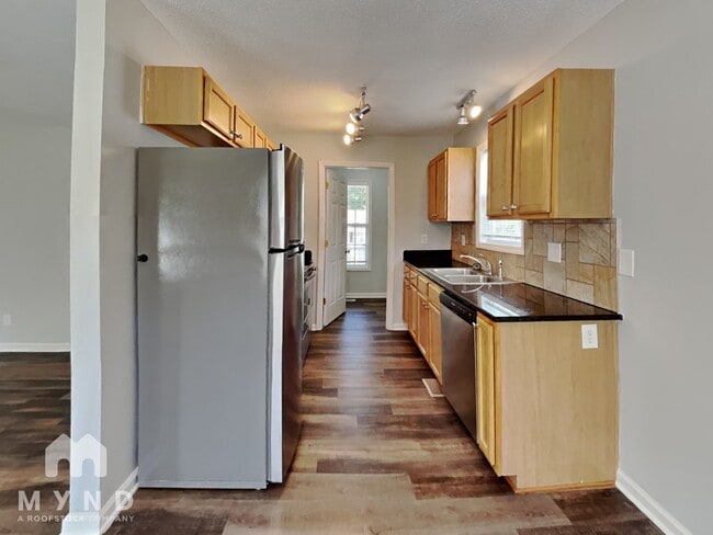 Building Photo - 1248 Grovewood Dr