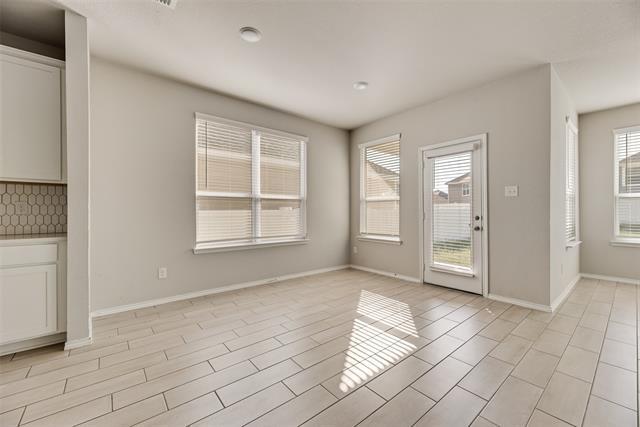 Building Photo - 5913 Hopkins Dr