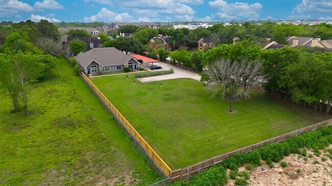 Building Photo - 770 Hunt Rd