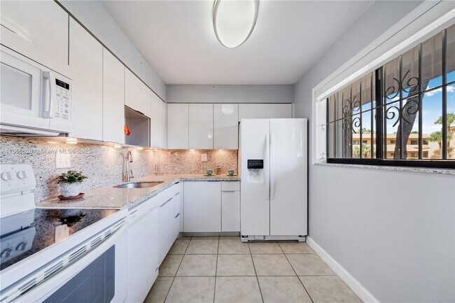 Building Photo - 8415 SW 107th Ave