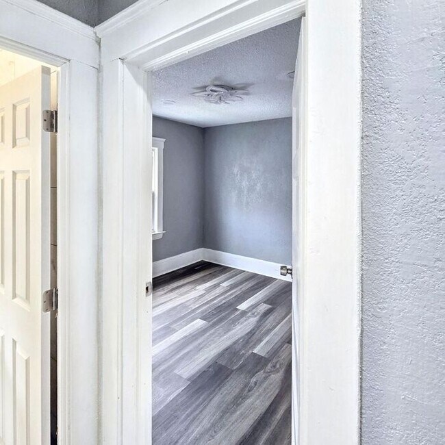 Building Photo - 3-Bedroom Home with Attic and Basement in ...