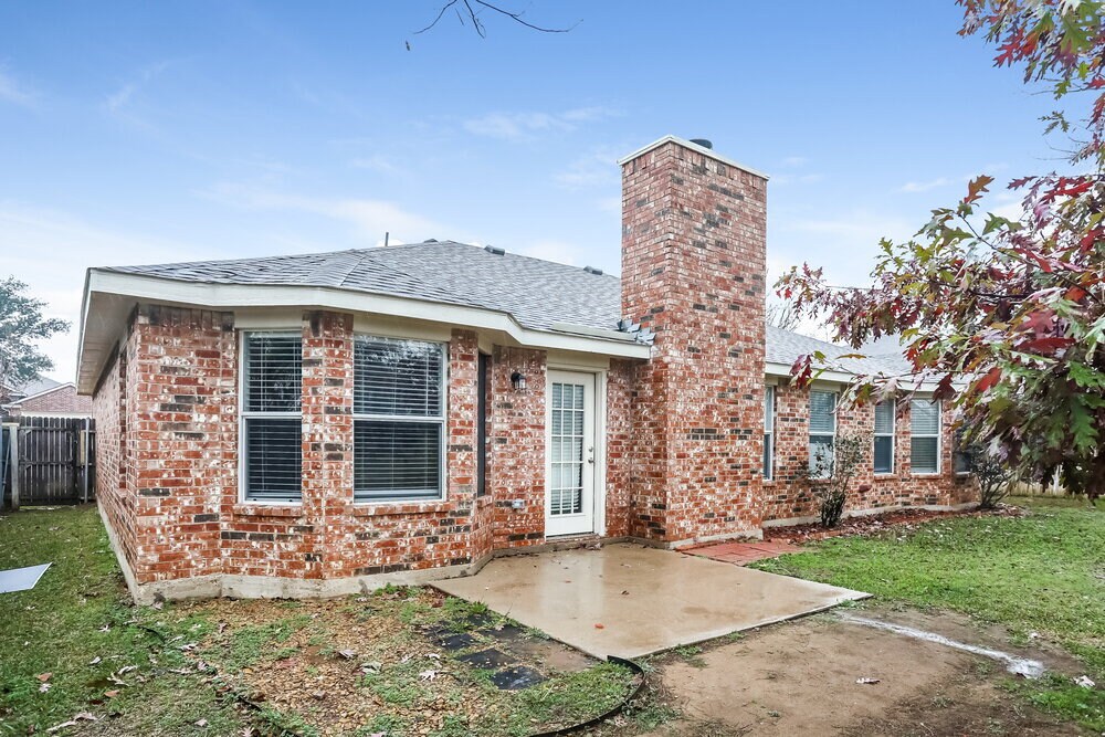 Building Photo - 1512 Fern Dr