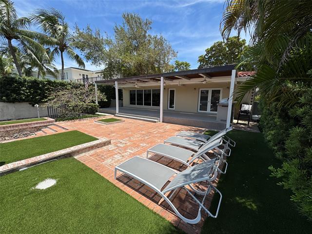 Building Photo - 5200 Riviera Dr
