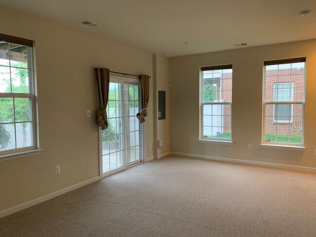 Building Photo - 8319 Gibbs Way