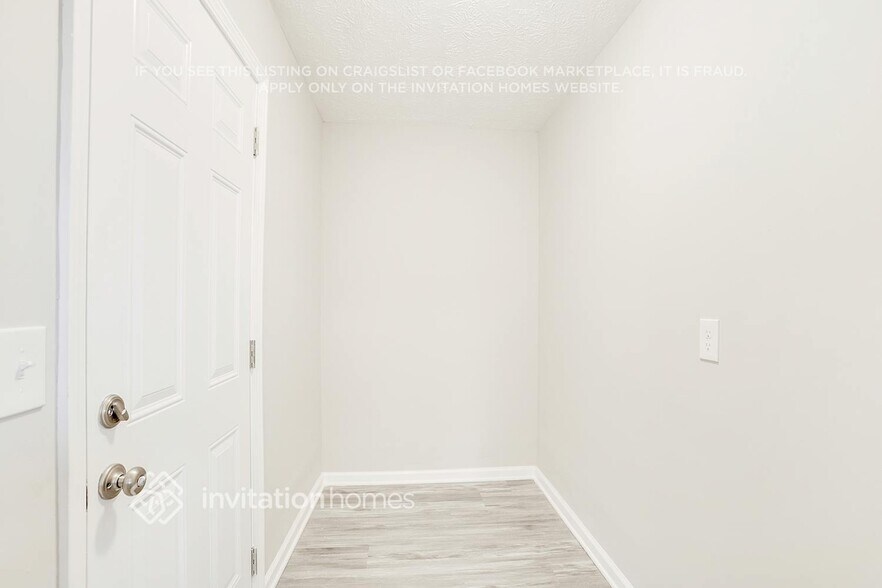 Building Photo - 6647 Forestdale Ln