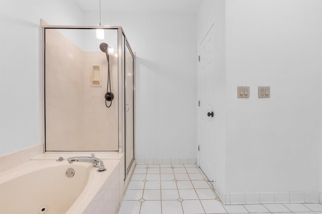 Building Photo - 176 Harbor Village Dr