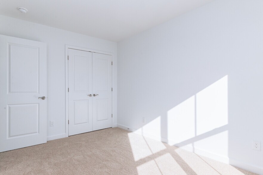 Building Photo - 3026 Deptford St