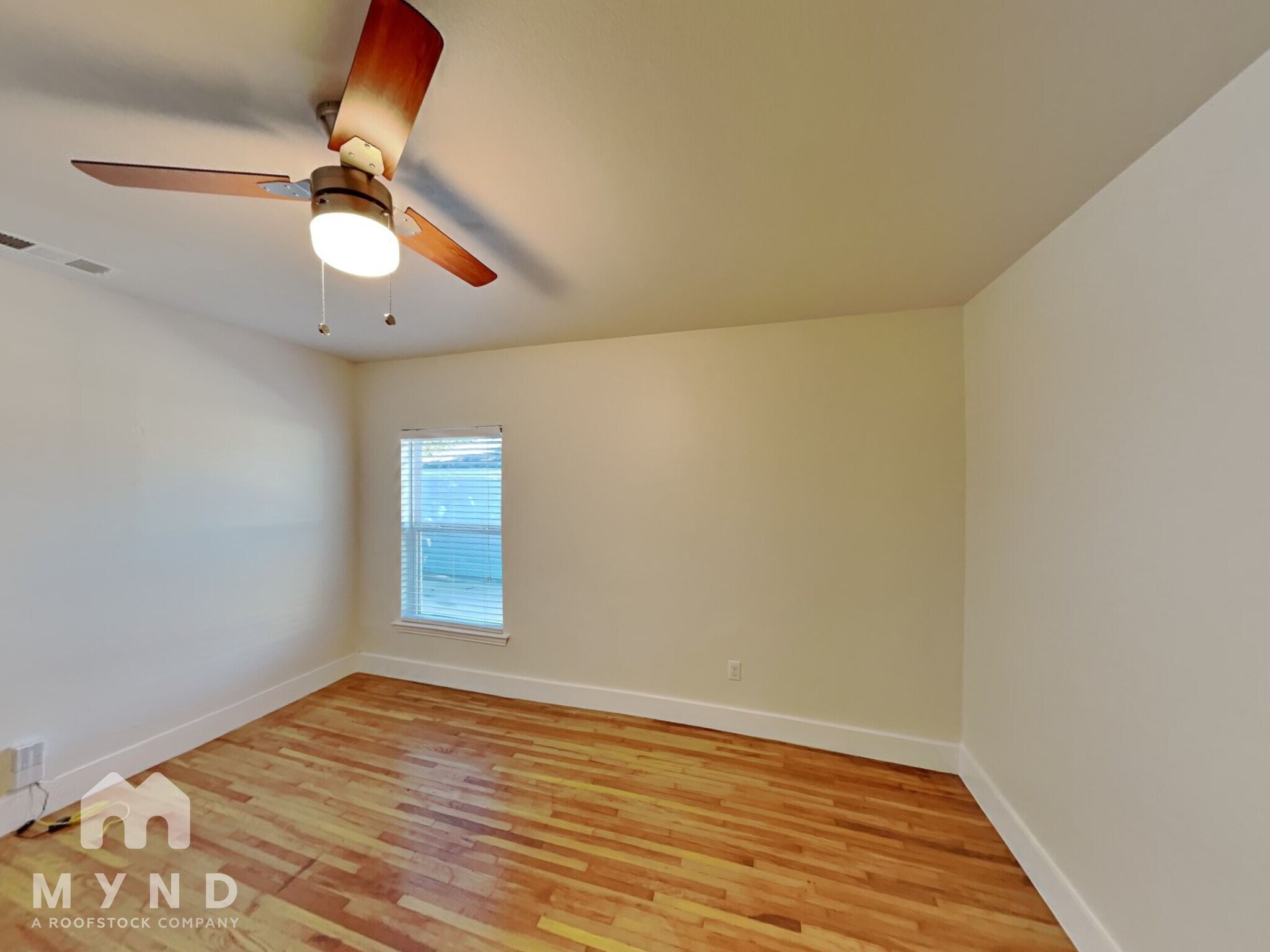 Building Photo - 3709 Mt Royal St