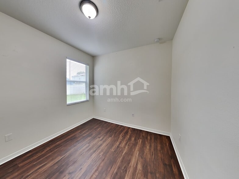 Building Photo - 6019 Blue Sage Dr