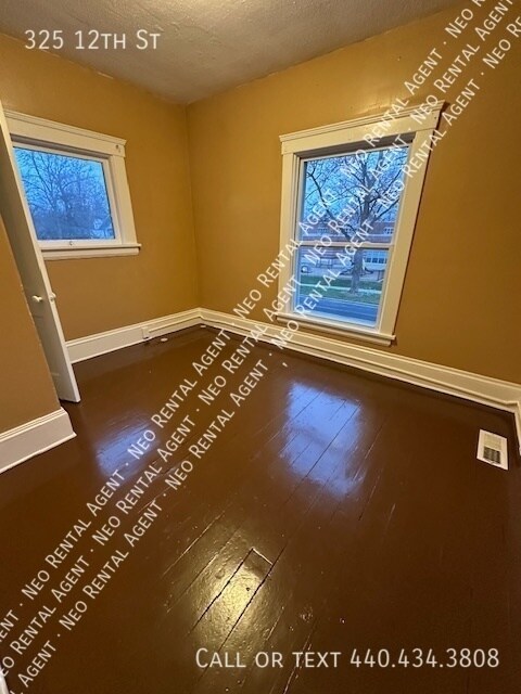 Building Photo - 325 12th St