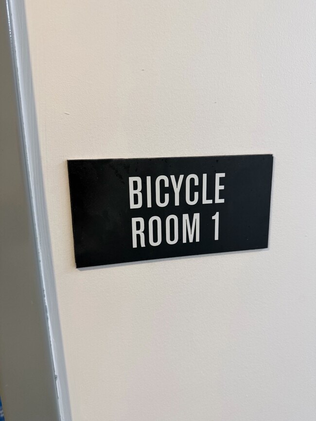 Building Photo - 3641 Johnson Ave