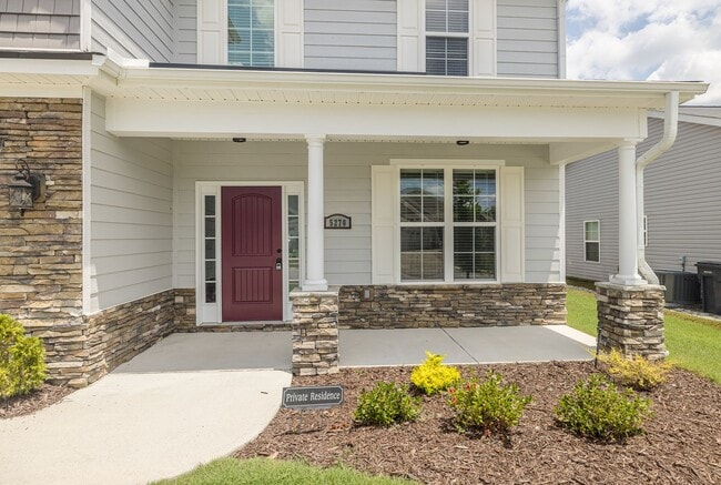 Building Photo - 5270 Copse Dr