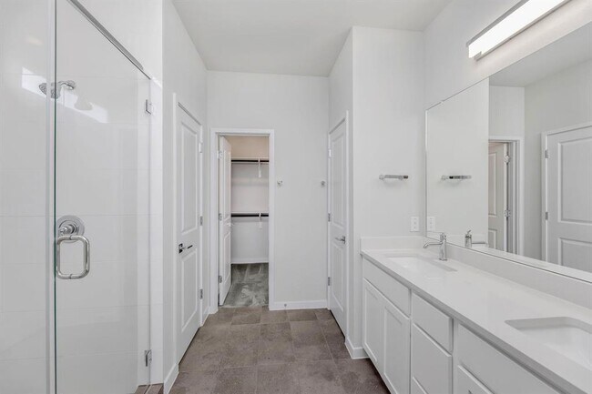 Building Photo - 15101 Casbah Dr