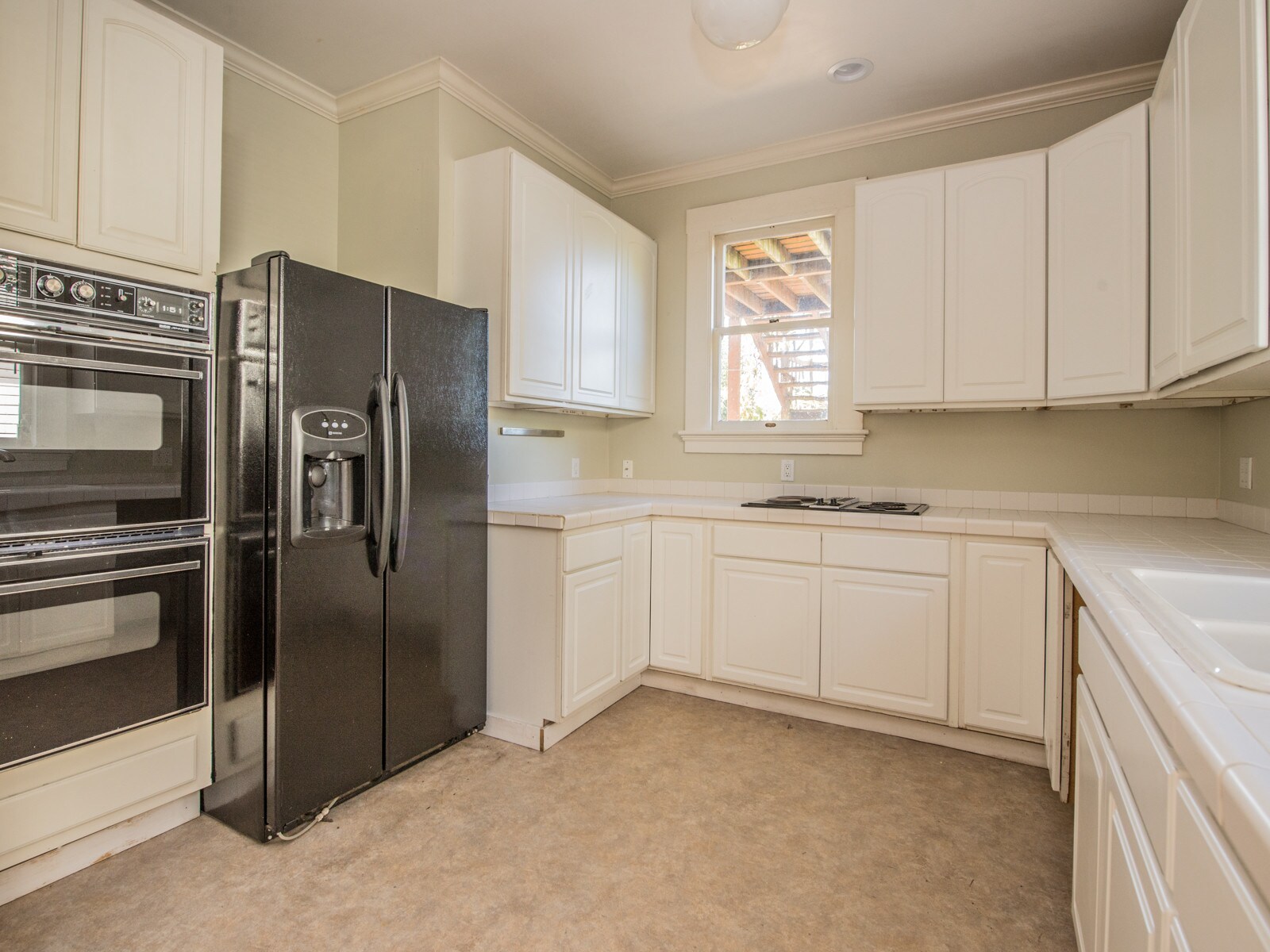 double ovens - 2027 N Williams Ave