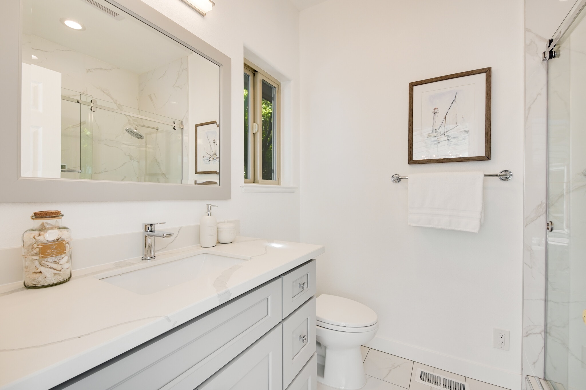 Bathroom #2 - 1st floor - 30 Tiana Ter