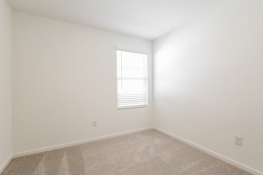 Building Photo - 1818 Musk Rose