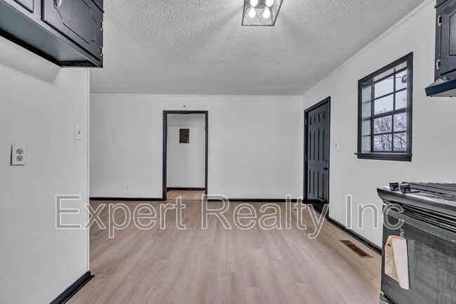 Building Photo - 117 62nd St