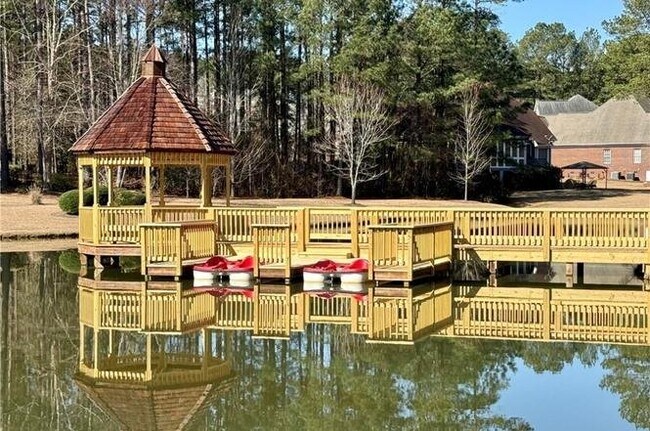 Building Photo - 207 Heather Brook Cir