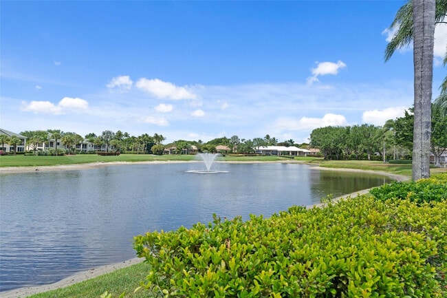 Building Photo - 9010 Gardens Glen Cir