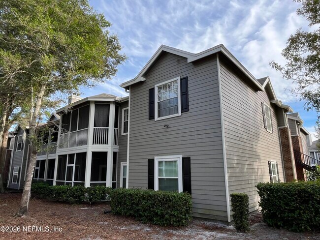 Building Photo - 3938 Hendricks Ave