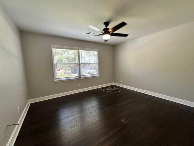 Building Photo - 3011 Amity Garden Ct