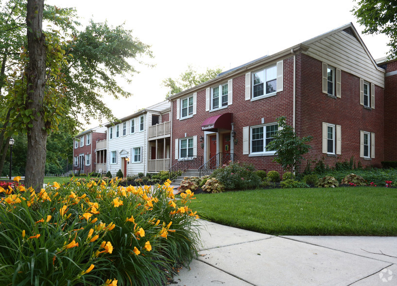 Primary Photo - The Waterford Apartments