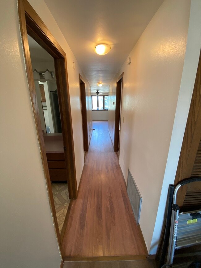 Building Photo - 55th Street