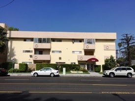 Building Photo - 14335 Burbank Blvd