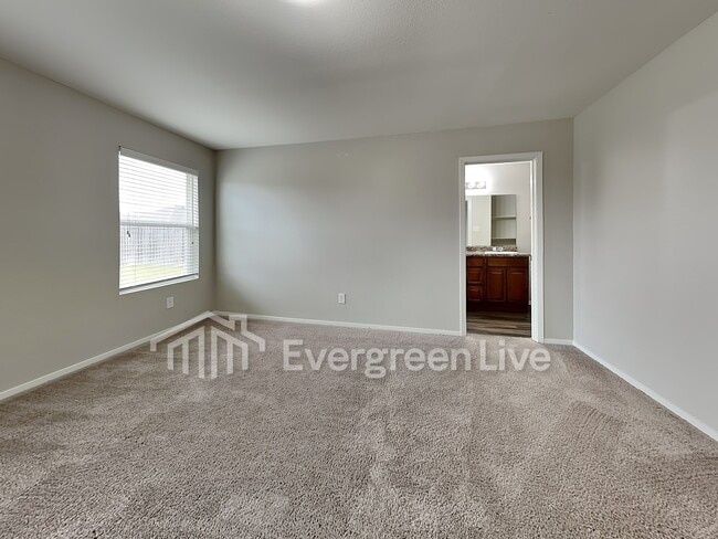 Building Photo - 3821 Glitterman Dr