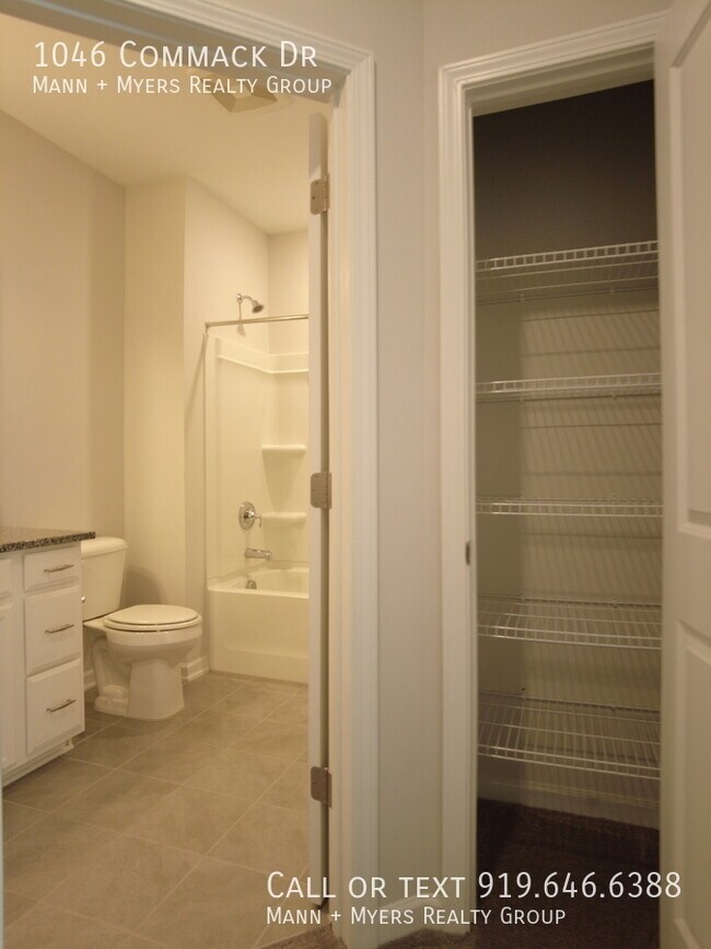 Building Photo - 1046 Commack Dr