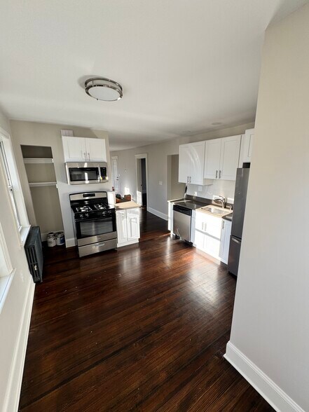 Building Photo - 146 Avon St