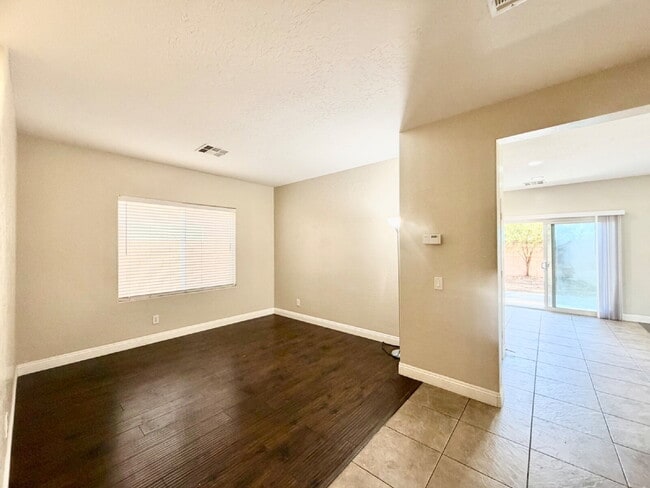 Building Photo - SPACIOUS 3 BEDROOM + LOFT | SILVERSTONE RANCH | GILCREASE ORCHARD VIEWS