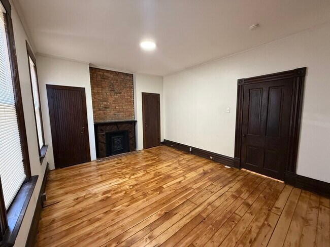 Building Photo - 187-189 E Whittier St