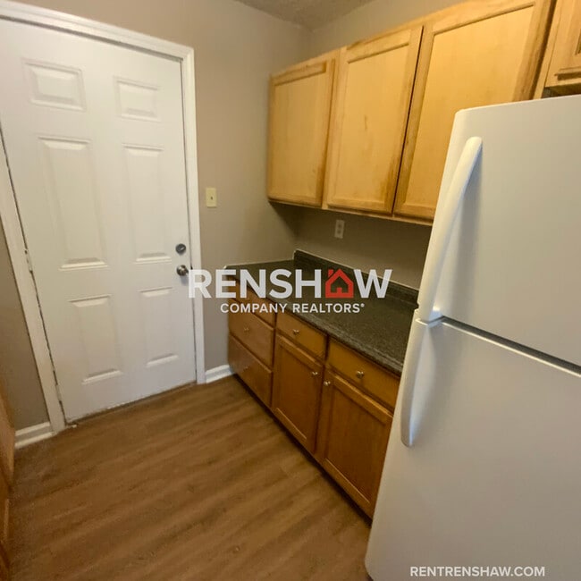 Building Photo - 1401 Meeks St