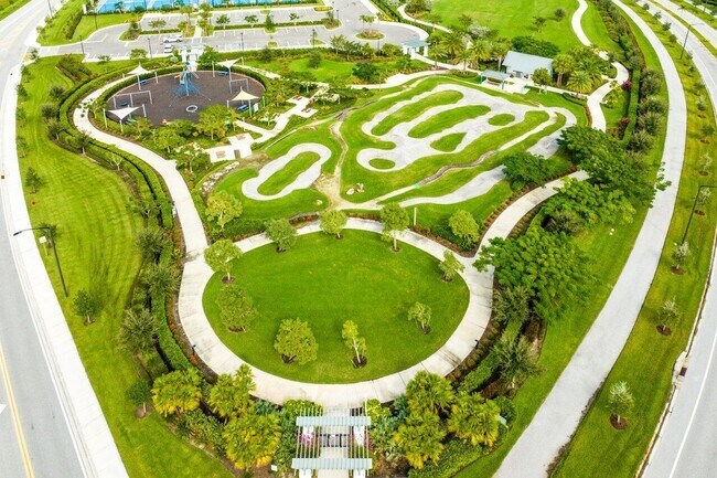 Building Photo - 4727 Estates Cir