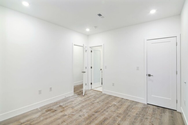 Building Photo - 410-24 N 8th St