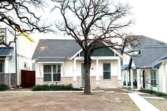 Building Photo - 2501 Ascension Blvd