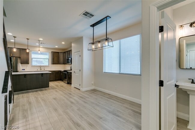 Building Photo - 6633 Autumn Breeze St