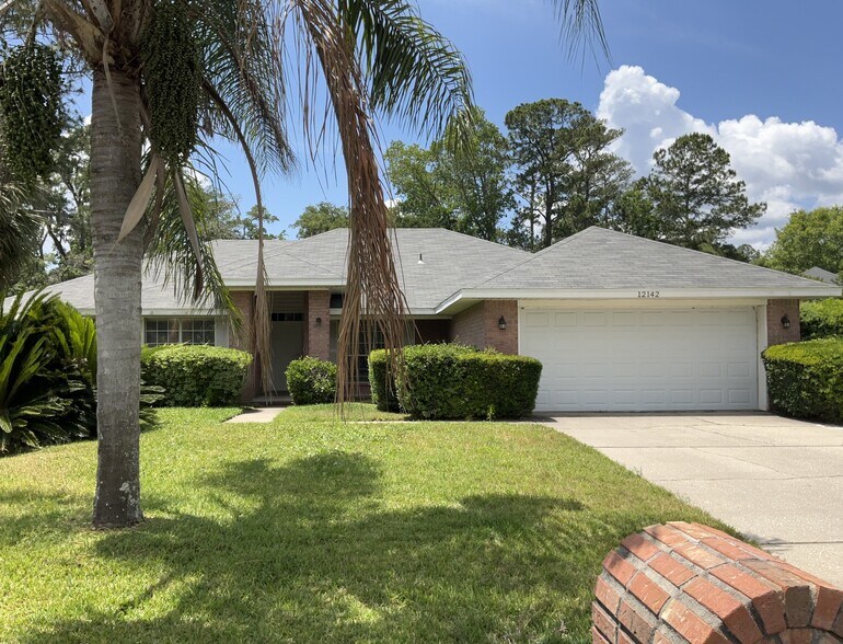 Primary Photo - 12142 Corner Oaks Dr